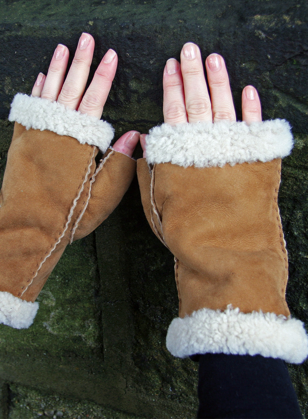 Unisex Hand Sewn Fingerless Lambskin Mittens