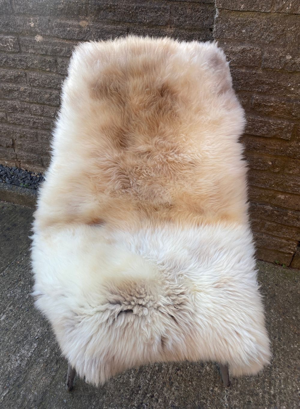 Cream speckled sheepskin rug 