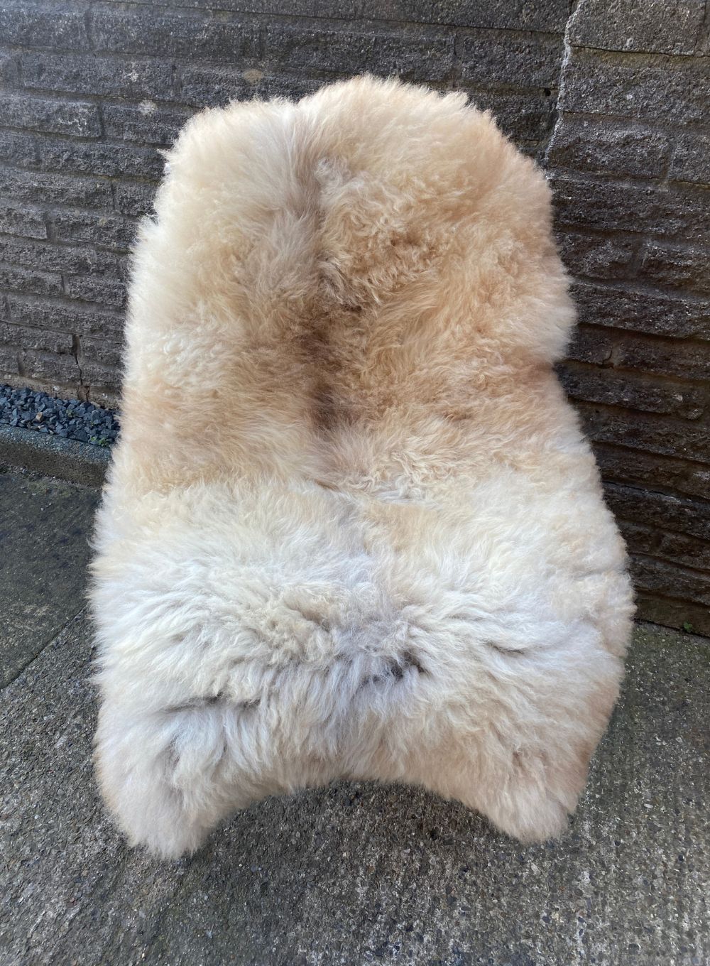 Cream speckled sheepskin rug 